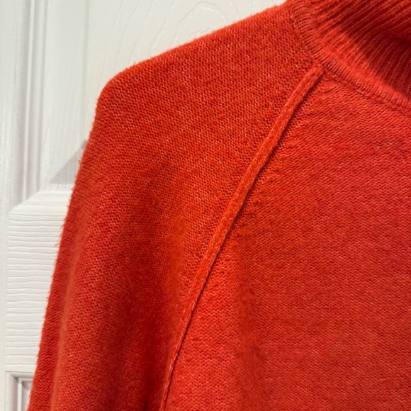 Urban Outfitters Kyla Cropped Turtleneck Sweater - Picture 4 of 16